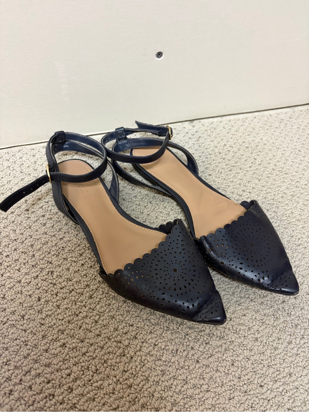 2/$20❤️- SHOES | Women’s Old Navy flats size 6